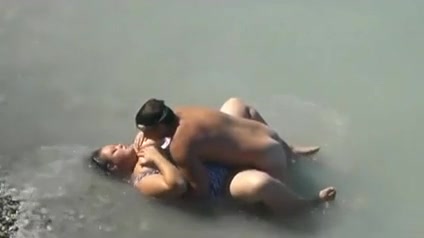 Секс на пляже - новое порно видео